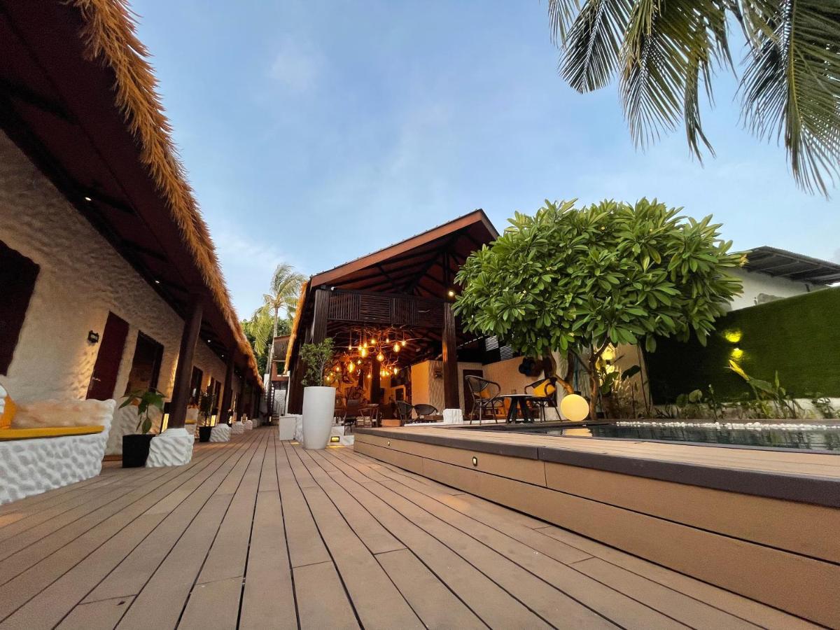 Atholhu Residence Fehendhoo Exterior photo